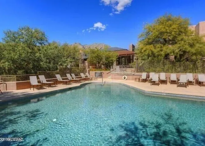 Apartment Stunning Views Of Ventana Canyon, Mountains And Lights!
