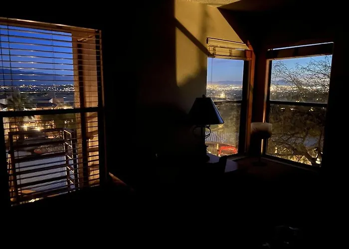 Stunning Views Of Ventana Canyon, Mountains And Lights! Apartment *