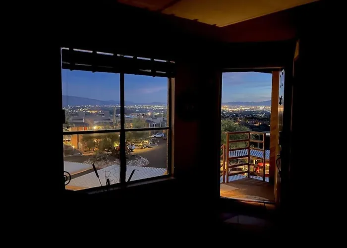 Apartment Stunning Views Of Ventana Canyon, Mountains And Lights!