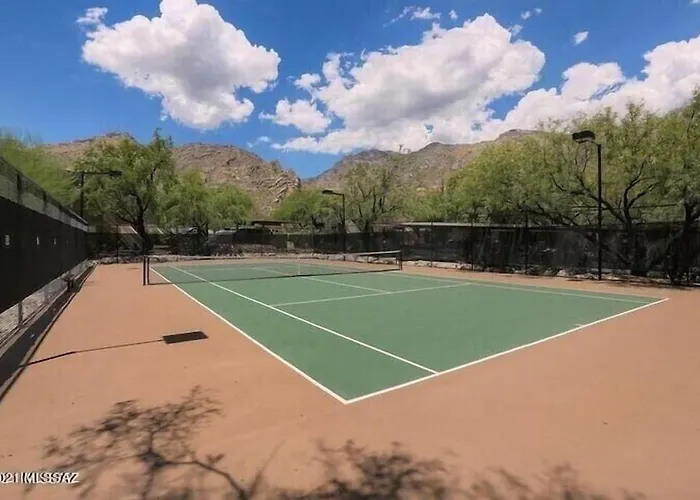 Stunning Views Of Ventana Canyon, Mountains And Lights! Apartment